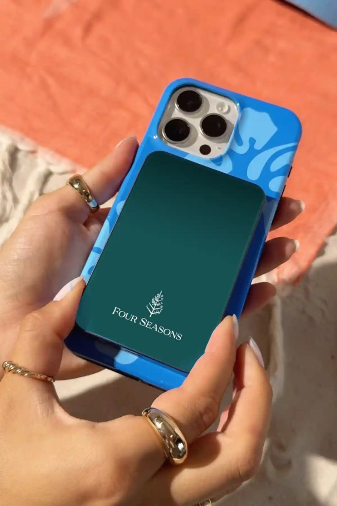 Aura power bank